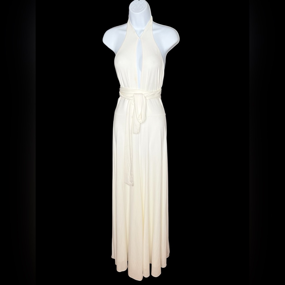 Halston Ariel White Jersey WideLeg Jumpsuit SZ 12
1045750 Evening Luxury